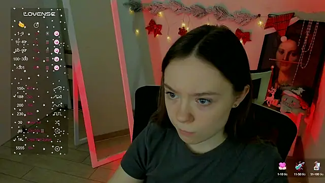 Snapshot of Florence_meow chatting on 12-21-24, 09:12 Florence meow online show from 12-21-24, 09:12