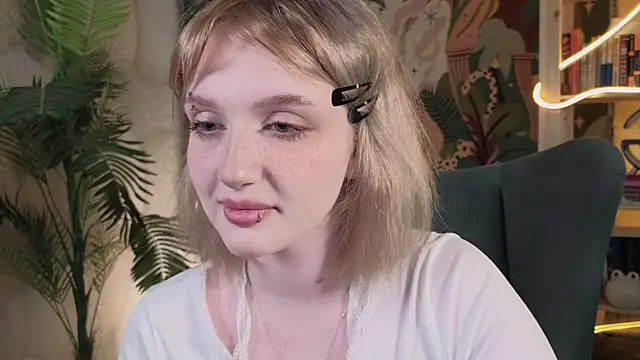 ELLIEJAY online show from 04-10-26, 05:36