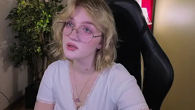 ELLIEJAY online show from 03-05-26, 05:15