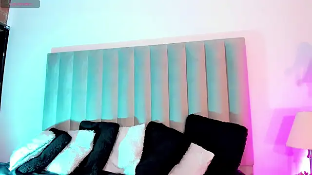 Alexandracamx online show from 09-10-25, 12:42