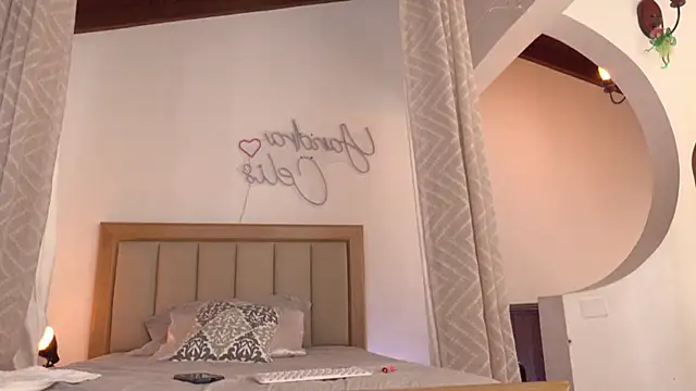 yandracelisofficial online show from 05-13-26, 07:10