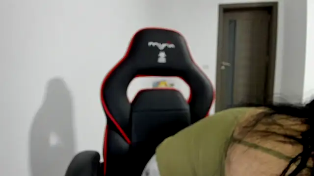 amiraisa11 online show from 02-20-26, 03:14