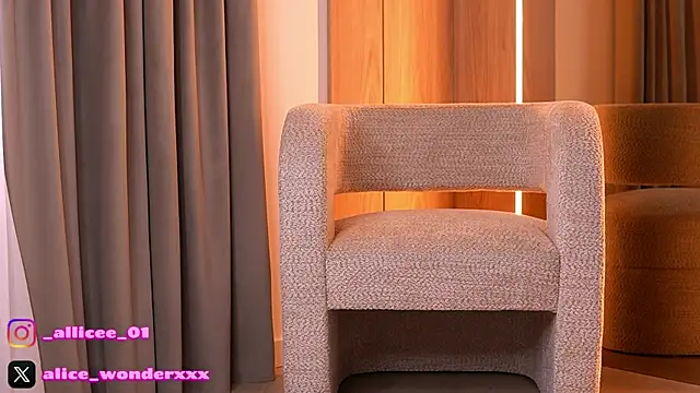 VanessaSimon online show from 04-01-26, 06:15