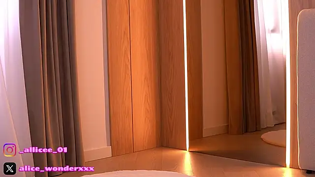 VanessaSimon online show from 03-14-26, 06:30