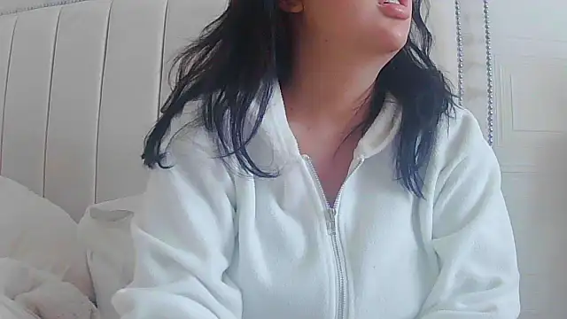 magical mia online show from 11-17-25, 09:13