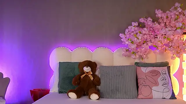 HaileyMadow online show from 03-20-26, 08:26