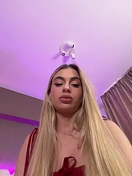 Snapshot of HaileyMadow chatting on 06-17-26, 06:35 HaileyMadow online show from 06-17-26, 06:35