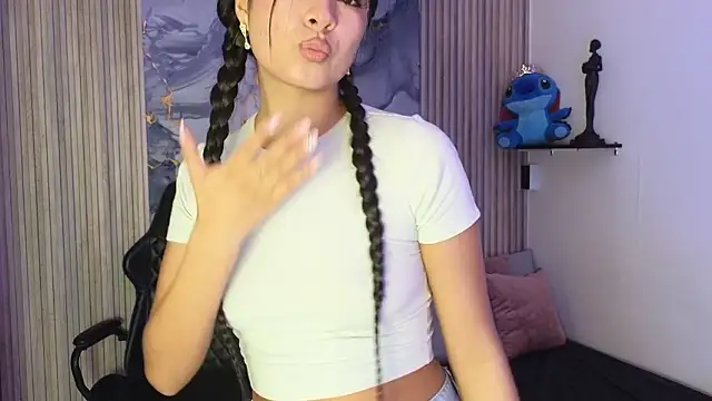 LissaWiild online show from 03-04-26, 08:16