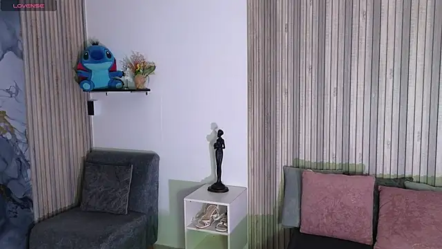 LissaWiild online show from 11-05-25, 01:47