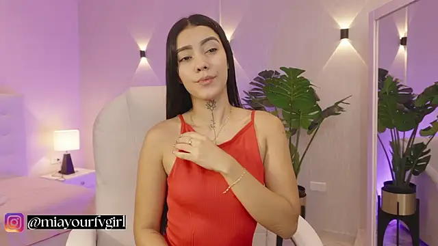 miagomezweb1 online show from 10-16-25, 01:30