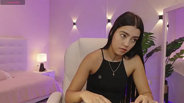 miagomezweb1 online show from 10-25-25, 12:50