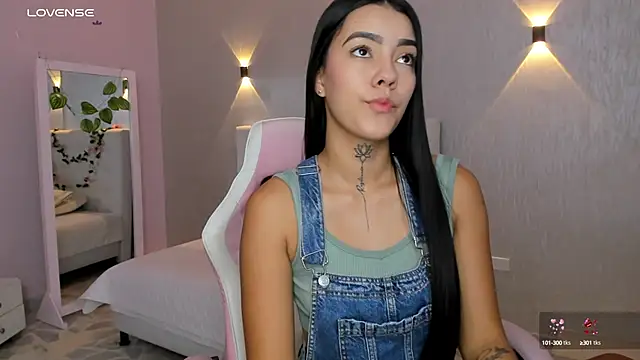 miagomezweb1 online show from 03-15-25, 12:56