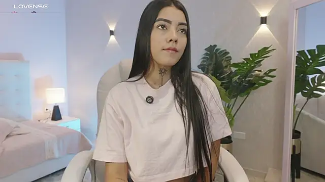 miagomezweb1 online show from 09-20-25, 12:32