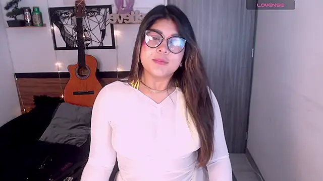 Isabel art online show from 03-02-25, 01:26