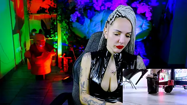 MonicaMaxwel online show from 01-15-26, 11:02