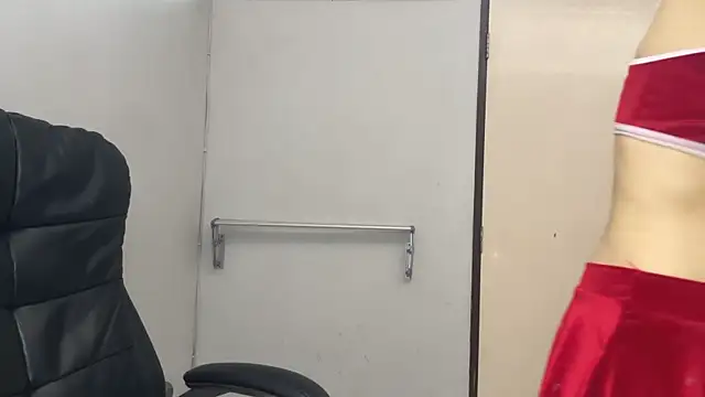 SassyJessi online show from 12-23-25, 04:12