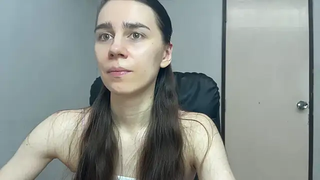 Snapshot of SassyJessi chatting on 06-25-26, 05:12 SassyJessi online show from 06-25-26, 05:12