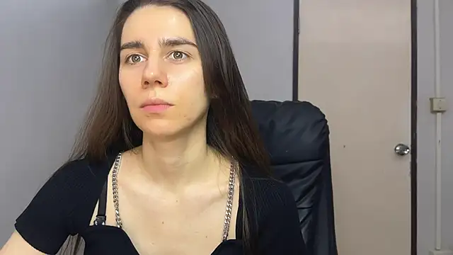 SassyJessi online show from 12-18-25, 04:06