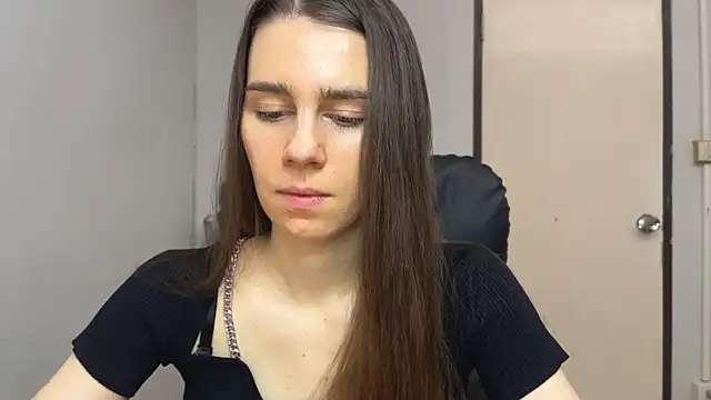 SassyJessi online show from 10-28-25, 04:13