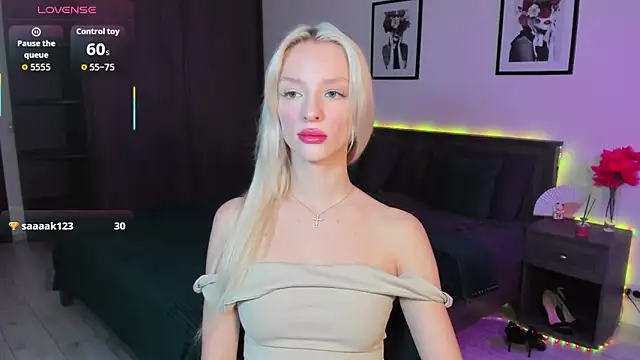 Snapshot of AleksaBlonde chatting on 09-14-25, 05:52 AleksaBlonde online show from 09-14-25, 05:52