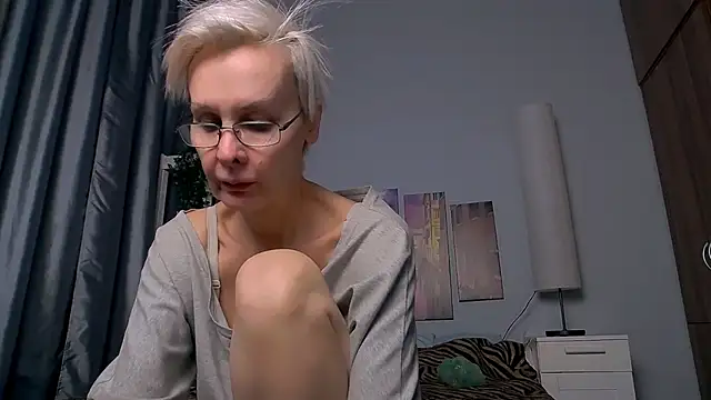 Snapshot of HelgaHimmell chatting on 01-23-25, 03:58 HelgaHimmell online show from 01-23-25, 03:58