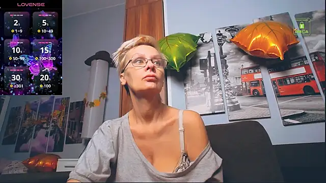 HelgaHimmell online show from 11-23-25, 12:15