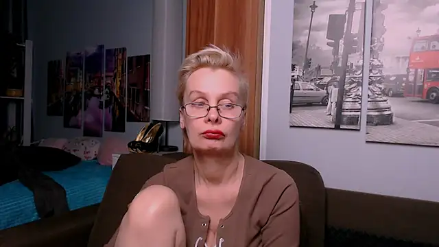 HelgaHimmell online show from 04-29-26, 05:30