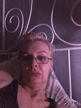 Snapshot of HelgaHimmell chatting on 03-12-26, 04:11 HelgaHimmell online show from 03-12-26, 04:11