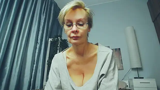 Snapshot of HelgaHimmell chatting on 03-09-25, 10:08 HelgaHimmell online show from 03-09-25, 10:08