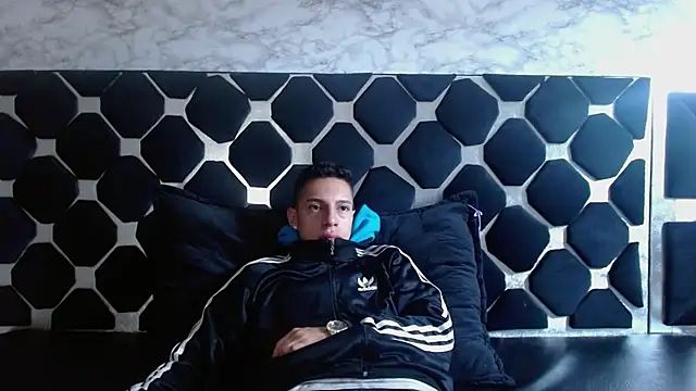 thiago19s online show from 02-12-25, 03:27