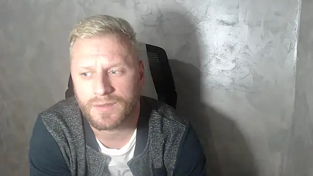 ANGELALEXYNO2024 online show from 12-17-25, 02:44