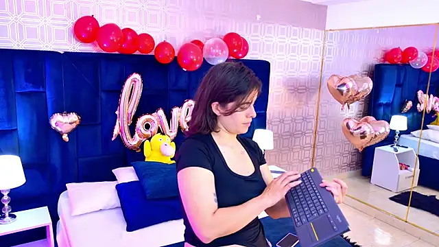 Snapshot of LexaDeRusso chatting on 02-11-26, 08:31 LexaDeRusso online show from 02-11-26, 08:31