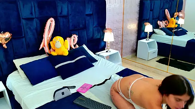 Snapshot of LexaDeRusso chatting on 02-23-26, 07:47 LexaDeRusso online show from 02-23-26, 07:47