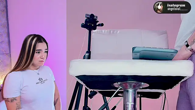 Angelst   online show from 02-16-26, 06:34