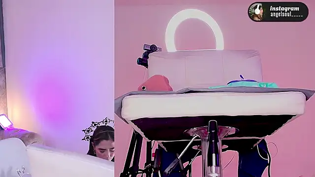 Angelst   online show from 03-07-26, 08:21