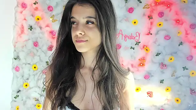 Snapshot of BabyAylin chatting on 02-19-25, 12:55 BabyAylin online show from 02-19-25, 12:55