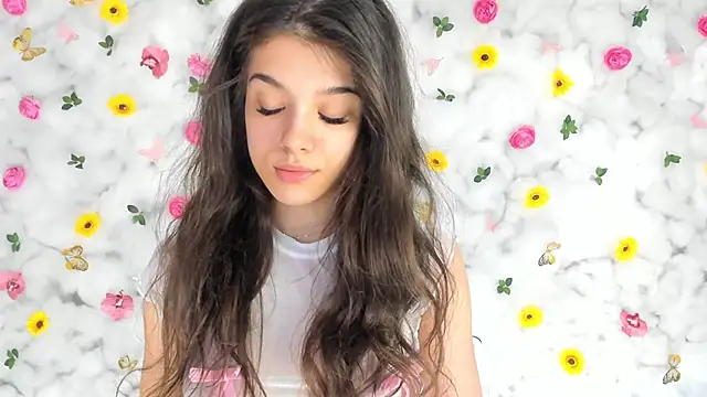 Snapshot of BabyAylin chatting on 03-21-25, 10:06 BabyAylin online show from 03-21-25, 10:06
