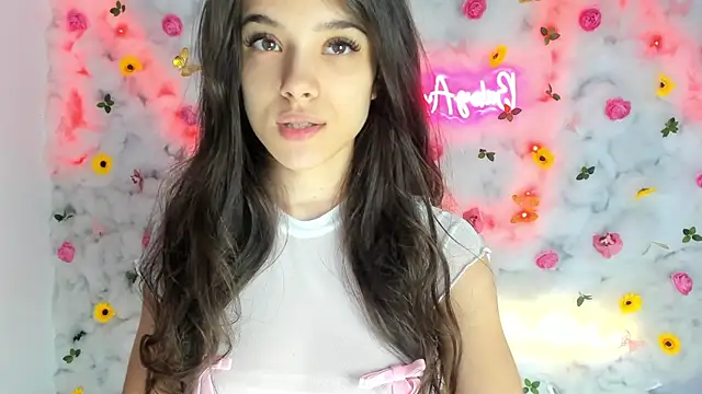 Snapshot of BabyAylin chatting on 01-21-25, 08:41 BabyAylin online show from 01-21-25, 08:41
