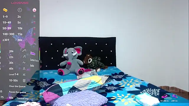 Zasha Kaira online show from 04-11-26, 08:23