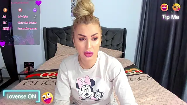 GlossyDiamondX online show from 02-24-26, 05:08