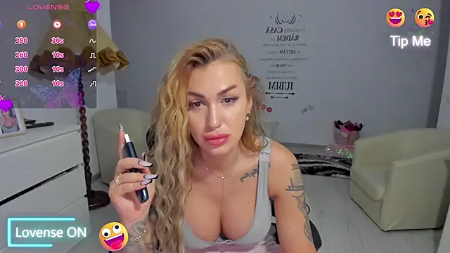 GlossyDiamondX online show from 03-23-26, 05:13