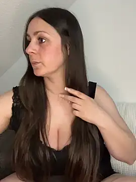 Loella-Rose online show from 04-08-26, 09:49