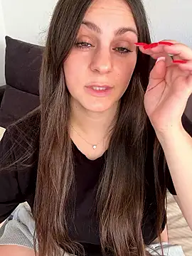 Loella-Rose online show from 12-14-25, 12:11