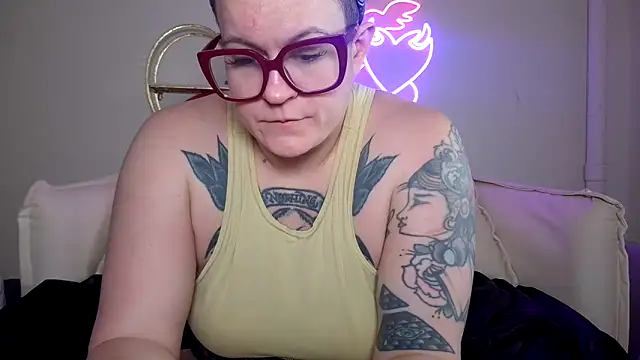 quinnmariexo online show from 02-02-26, 06:29