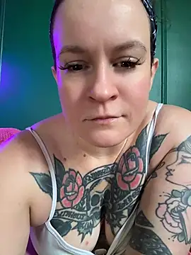 quinnmariexo online show from 06-12-26, 05:00