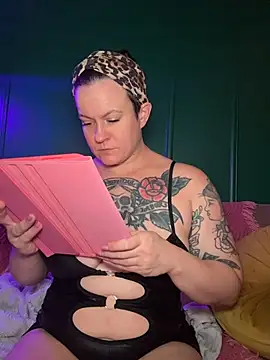 quinnmariexo online show from 07-08-26, 05:02