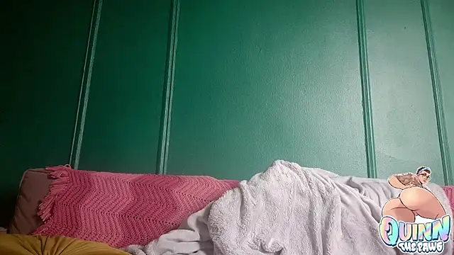 quinnmariexo online show from 12-21-25, 05:14