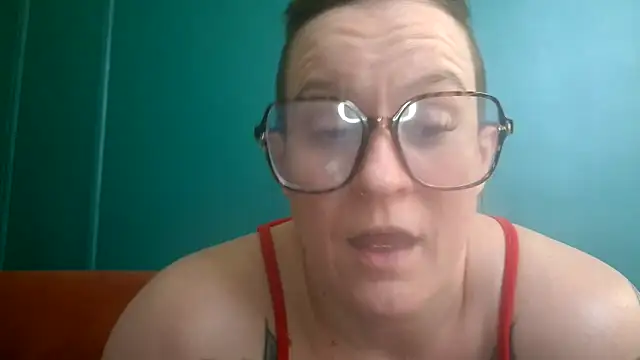 quinnmariexo online show from 10-22-25, 02:27