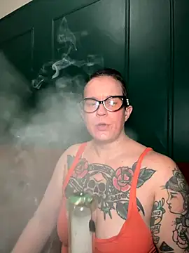 quinnmariexo online show from 10-07-25, 11:06