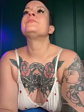 quinnmariexo online show from 06-22-26, 04:59